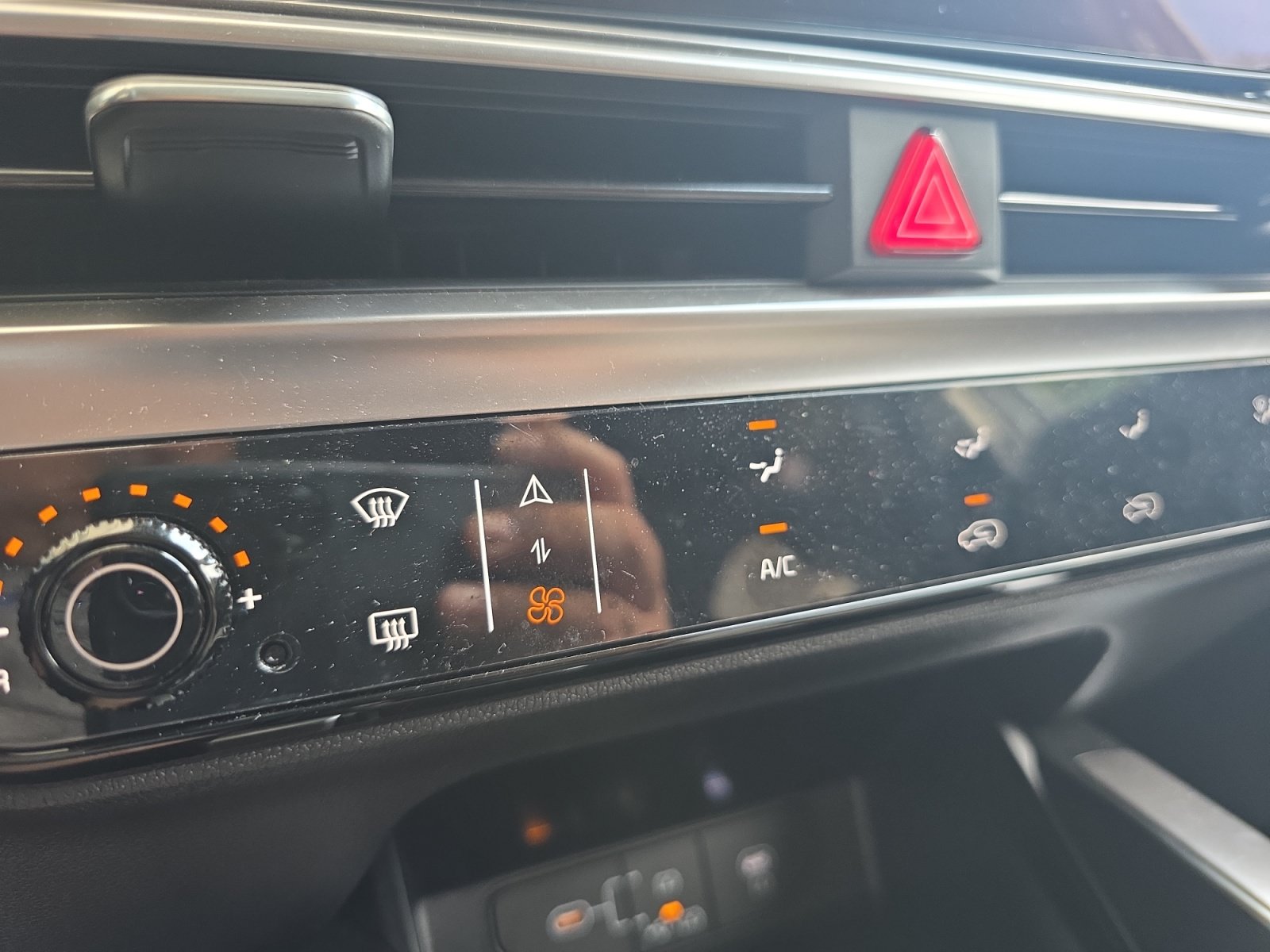 Certified 2026 Kia Sorento LX FWD image 15