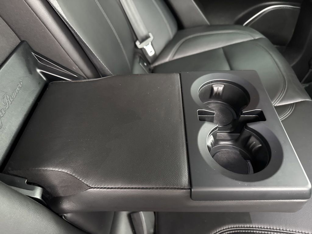 Used 2018 Alfa Romeo Stelvio Ti image 58