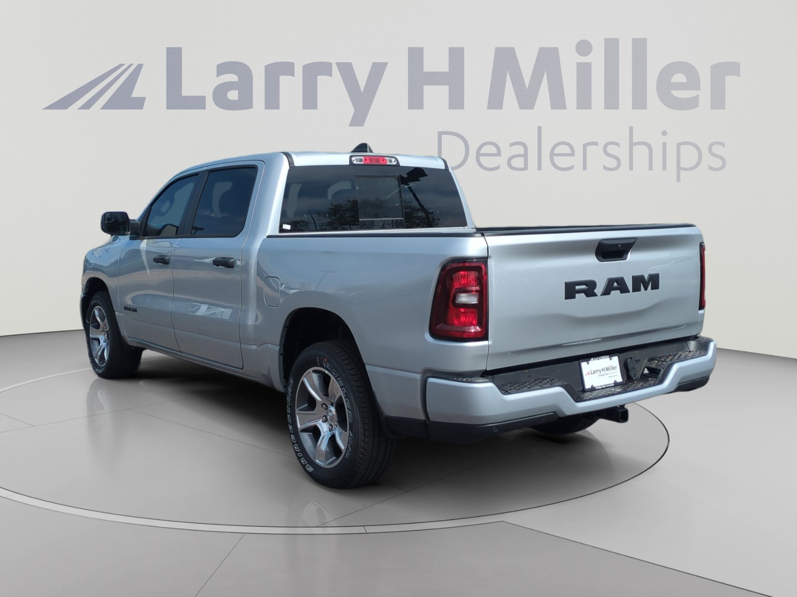 New 2026 RAM 1500 Express RWD image 3
