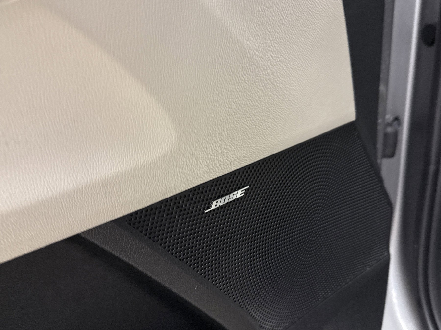 Used 2023 Kia Sorento SX Prestige image 4