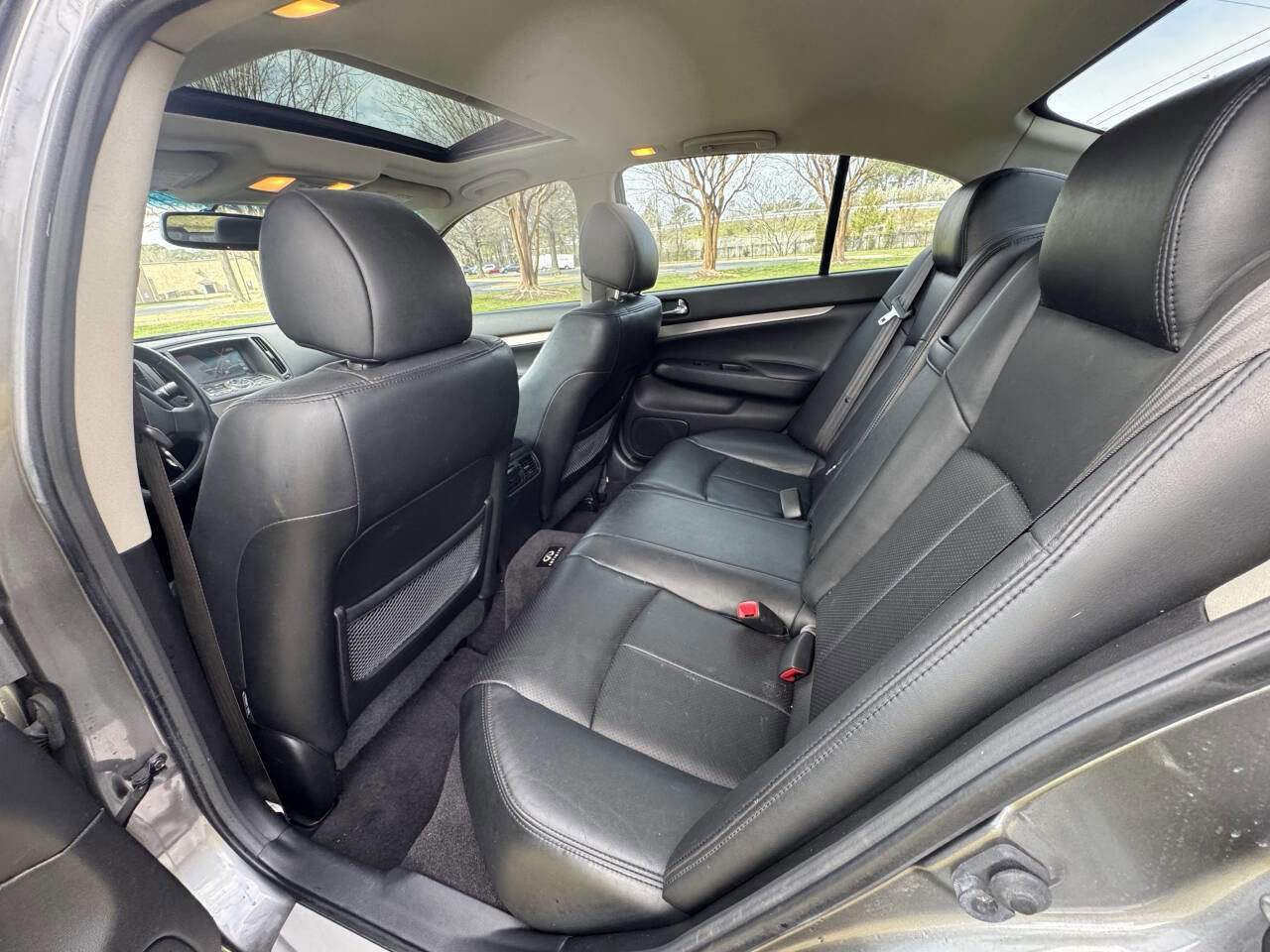 Used 2013 INFINITI G37 x AWD 4dr Sedan w/ Premium Pkg image 17