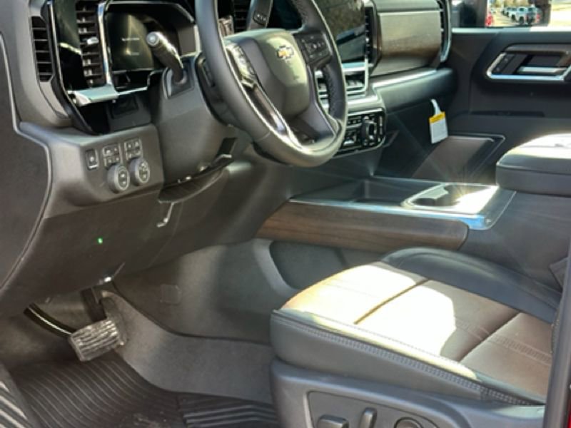 New 2026 Chevrolet Silverado 2500 High Country w/ Z71 Off-Road Package image 9