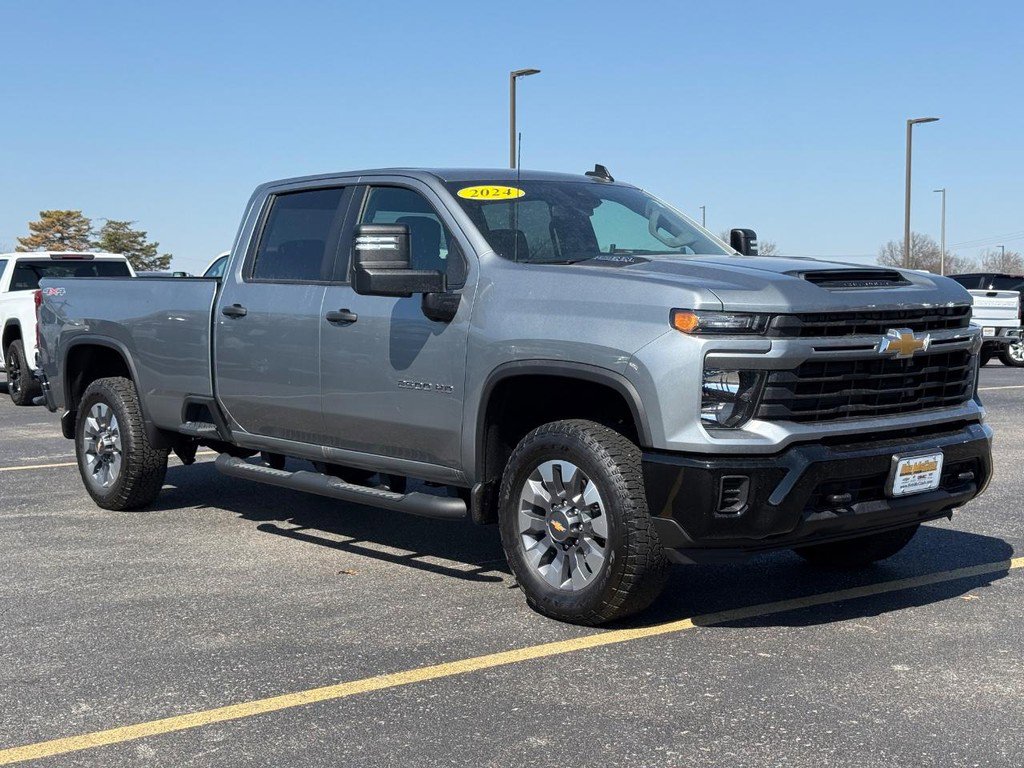Certified 2024 Chevrolet Silverado 2500 Custom w/ Custom Convenience Package AWD/4WD image 2