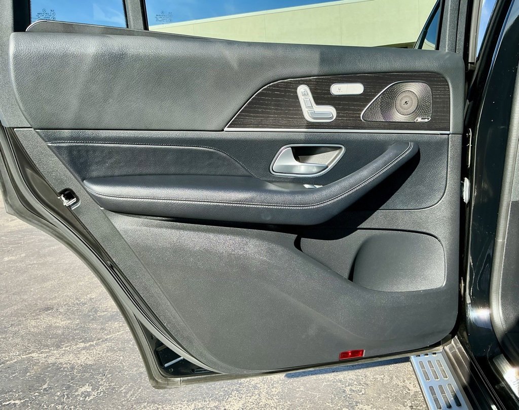 Used 2021 Mercedes-Benz GLS 580 4MATIC image 30