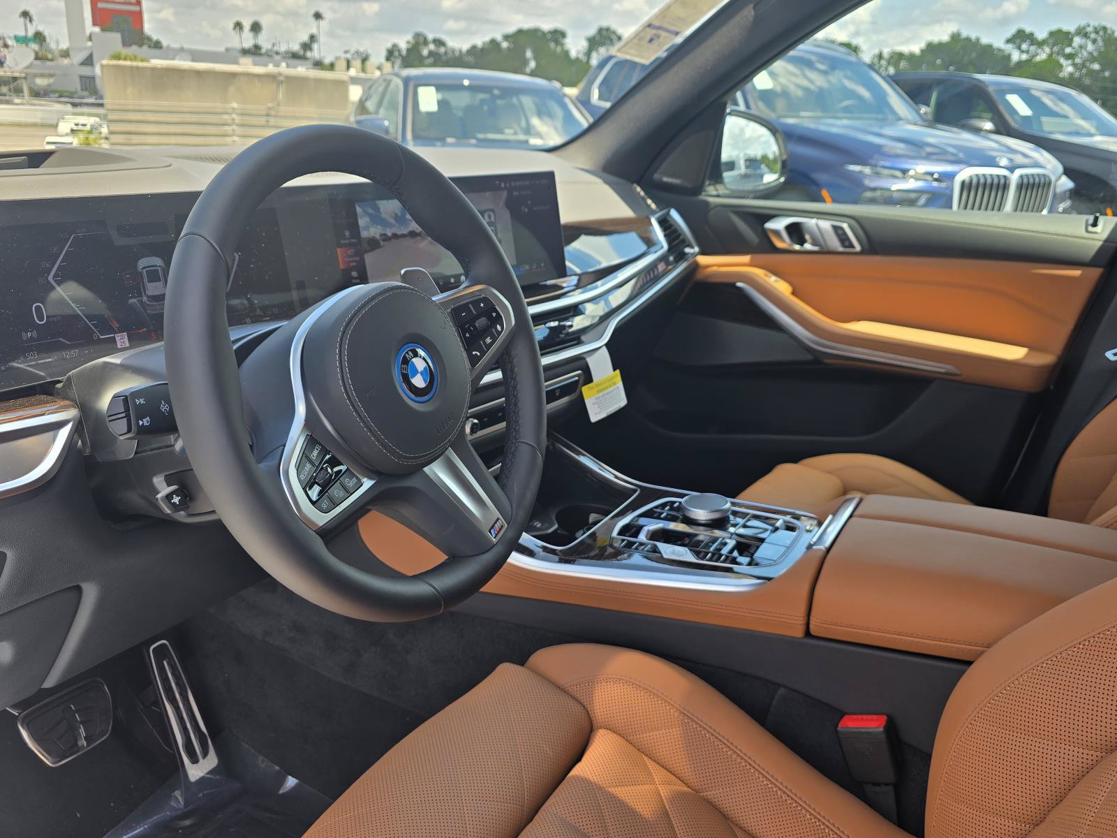 New 2026 BMW X5 xDrive50e w/ M Sport Package AWD/4WD image 14