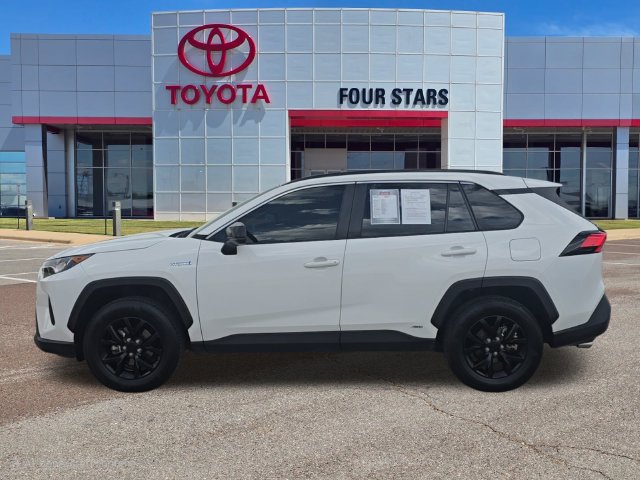 Used 2021 Toyota RAV4 LE AWD/4WD image 1
