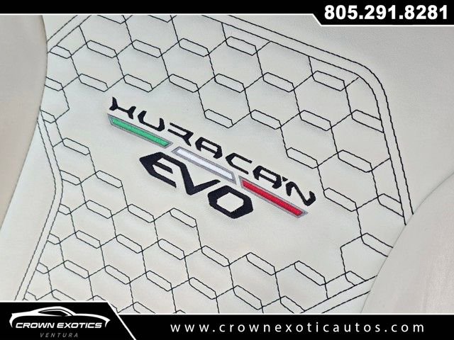 Used 2020 Lamborghini Huracan EVO image 20