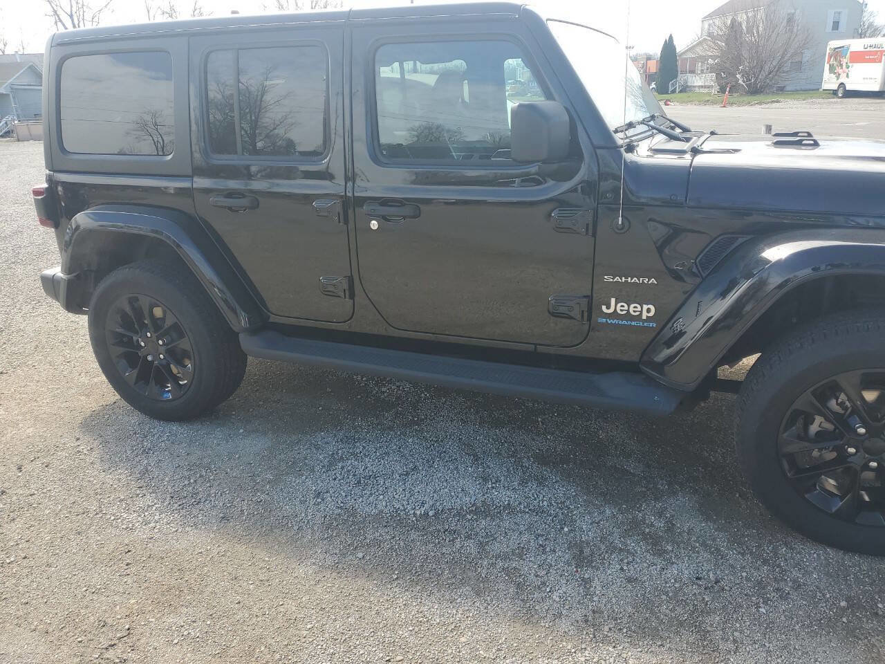 Used 2023 Jeep Wrangler Unlimited Sahara w/ Cold Weather Group AWD/4WD image 1