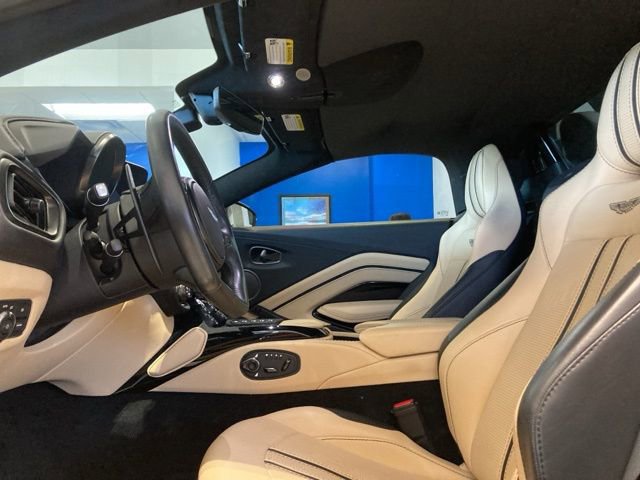 Used 2023 Aston Martin V8 Vantage Roadster image 22