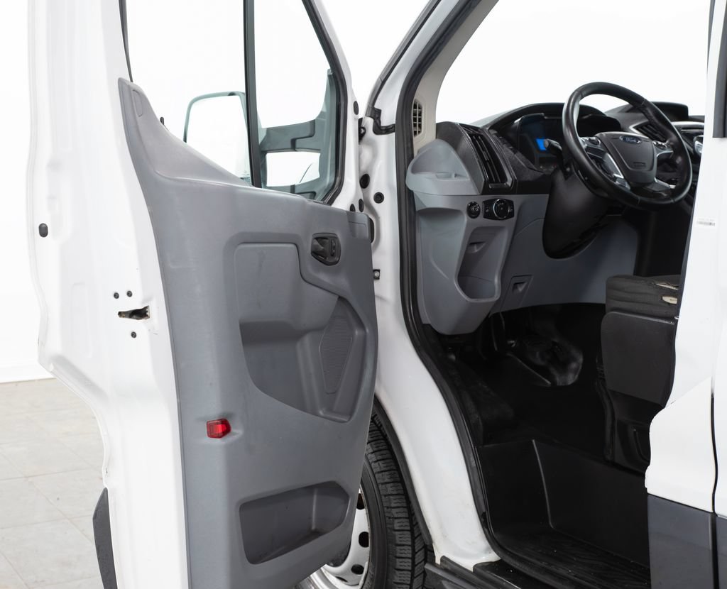 Used 2016 Ford Transit 150 130 Low Roof RWD image 6