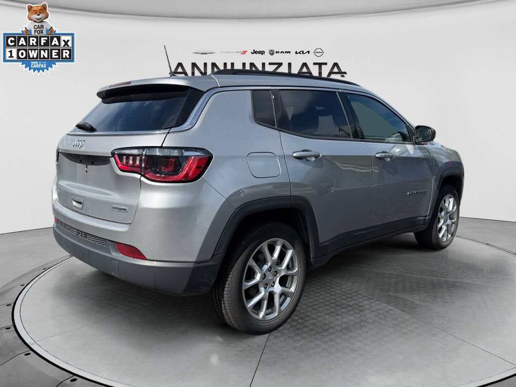 Used 2023 Jeep Compass Latitude AWD/4WD image 5