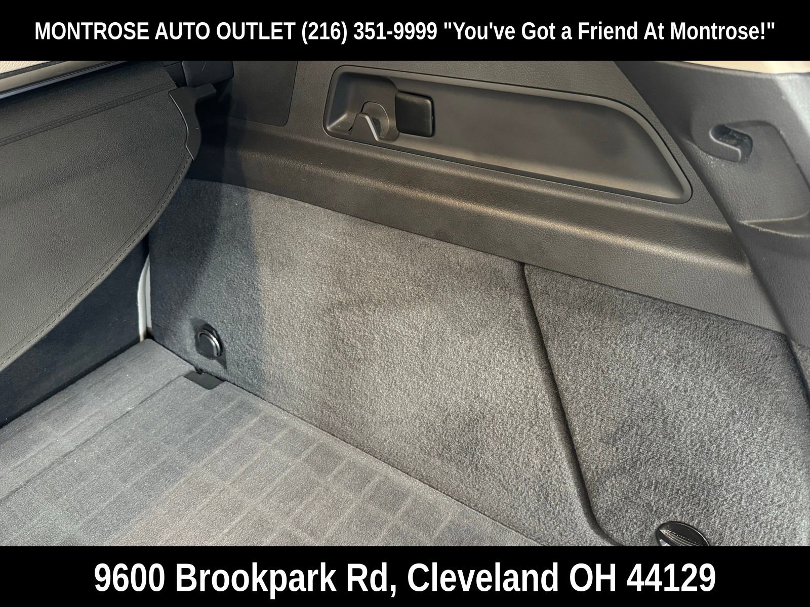 Used 2020 Mercedes-Benz GLE 350 4MATIC w/ MBUX Technology Package image 44