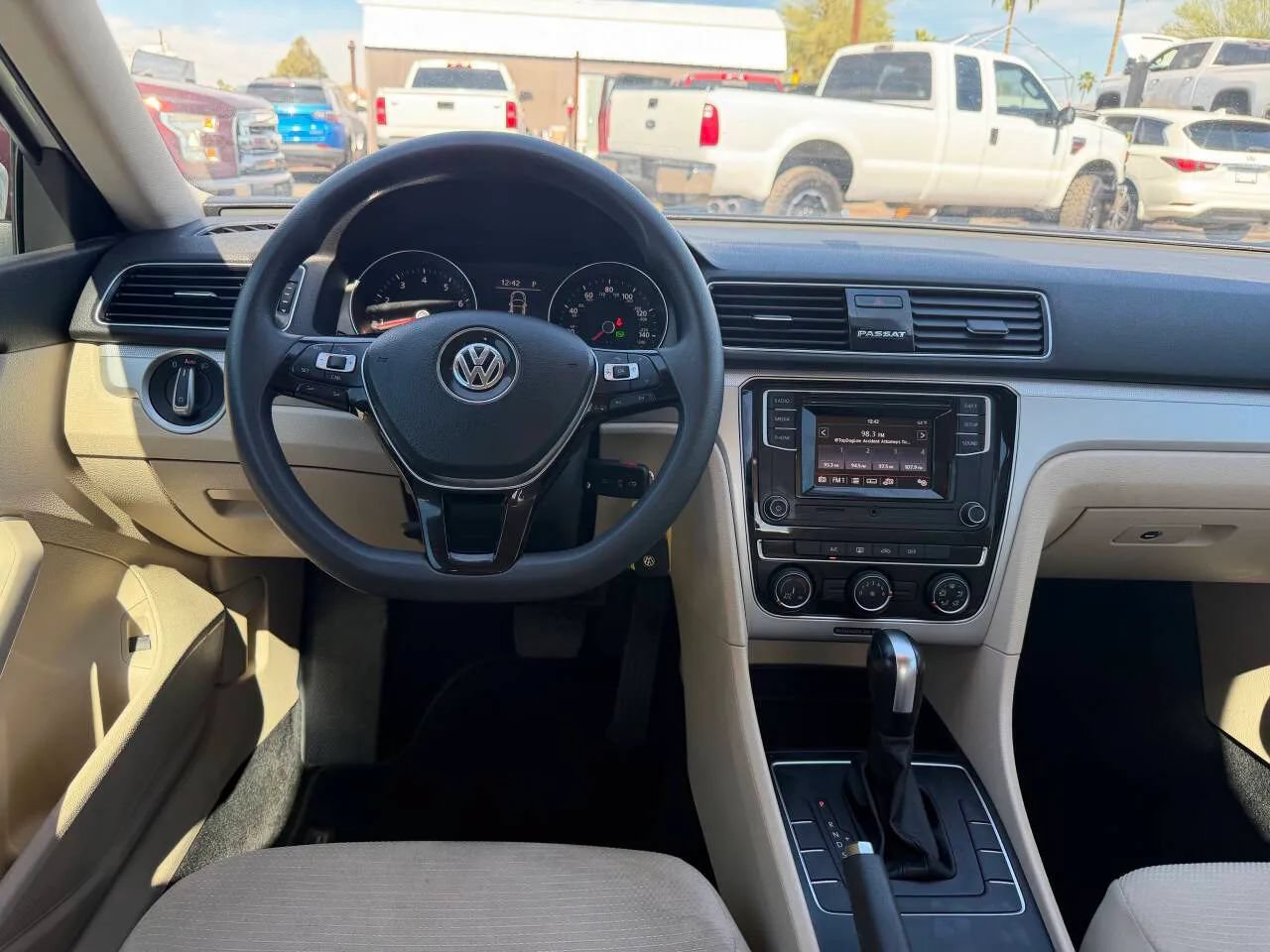 Used 2018 Volkswagen Passat 2.0T S FWD image 19