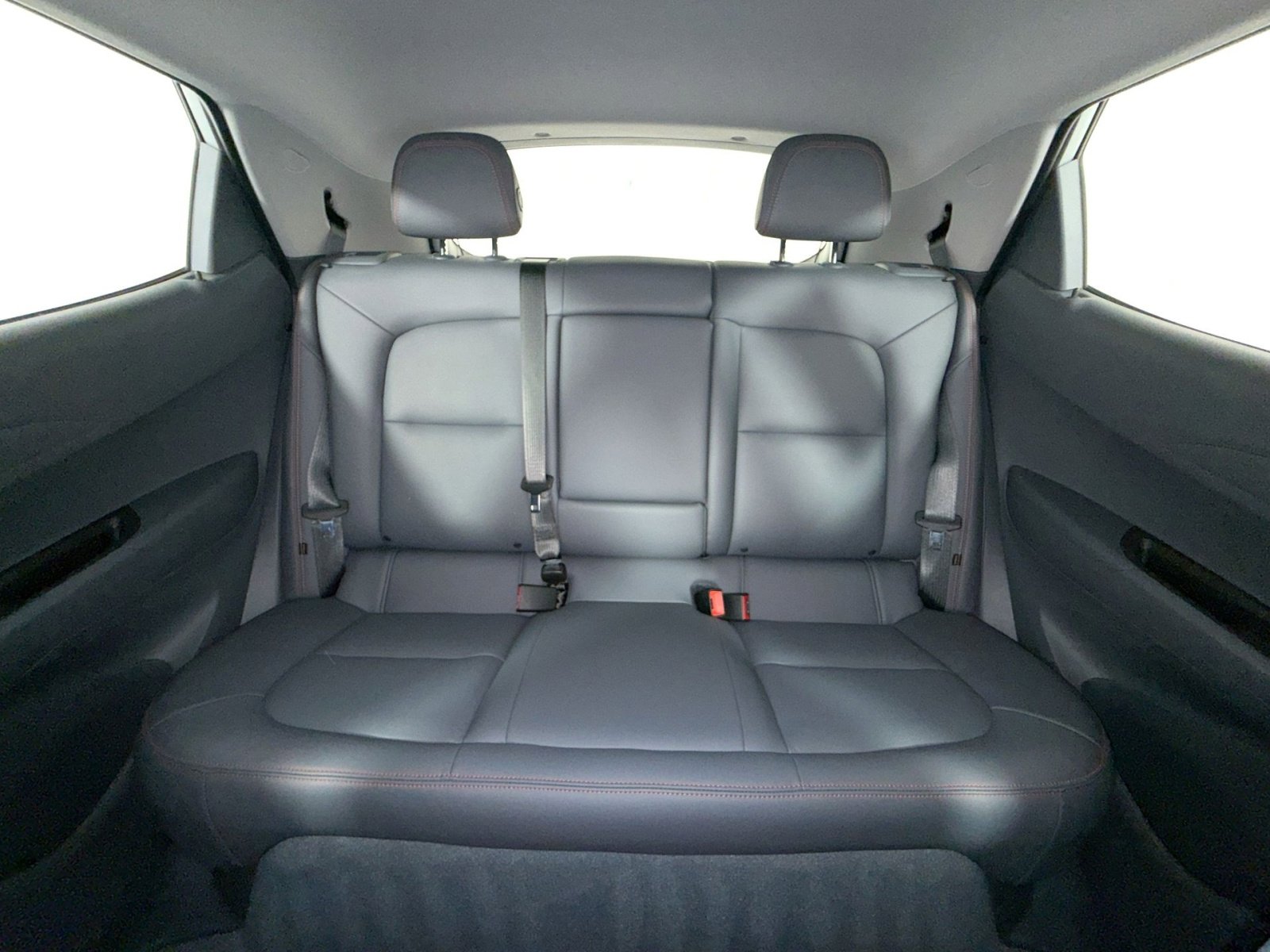 Used 2021 Chevrolet Bolt Premier w/ Infotainment Package FWD image 23