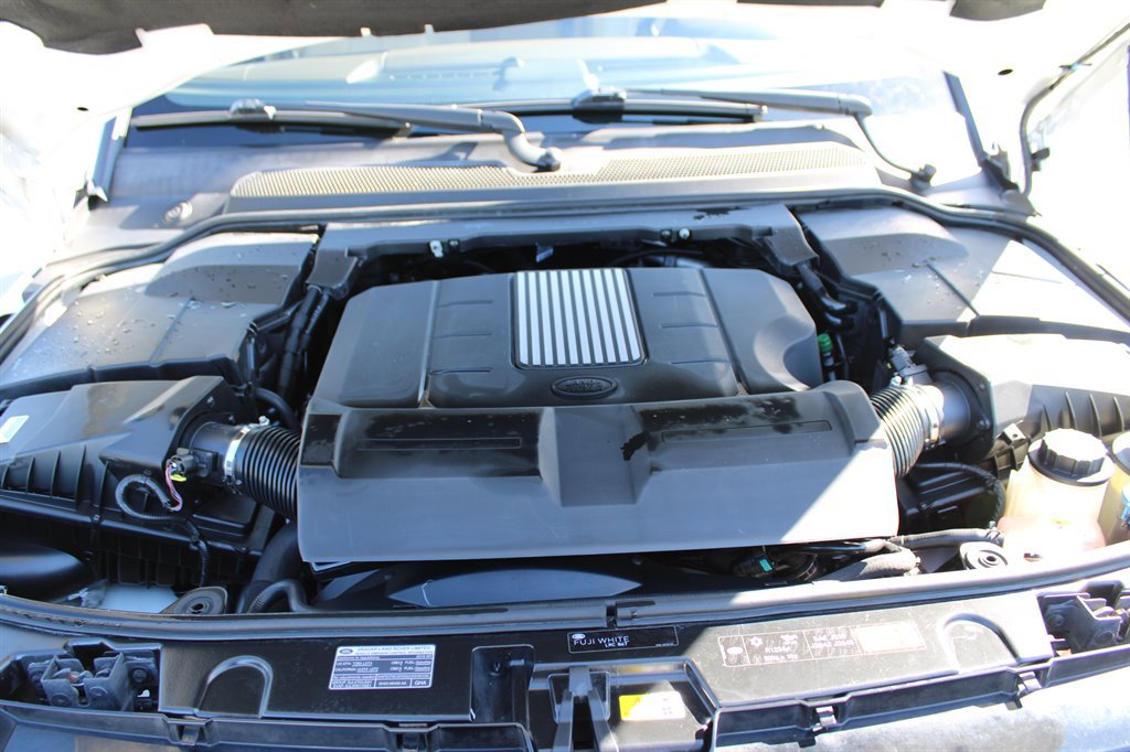 Used 2016 Land Rover LR4 HSE image 41