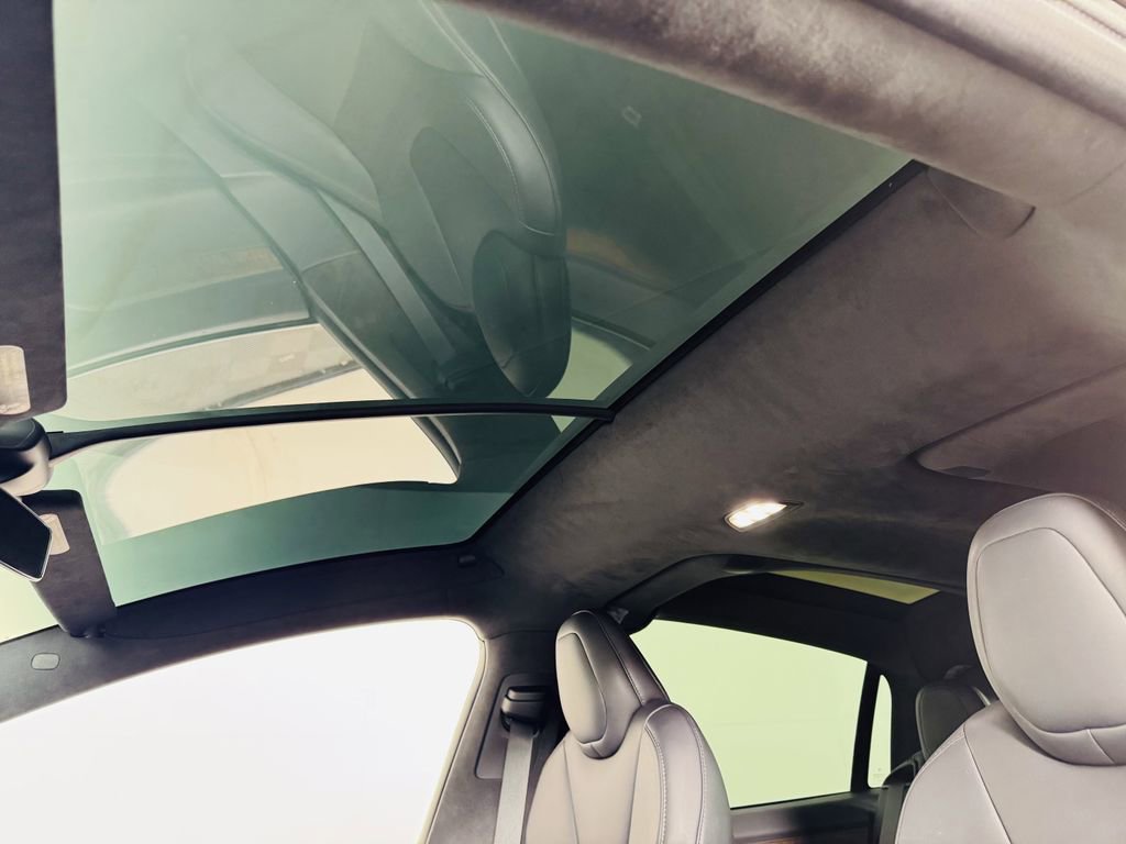Used 2021 Tesla Model X Long Range image 14