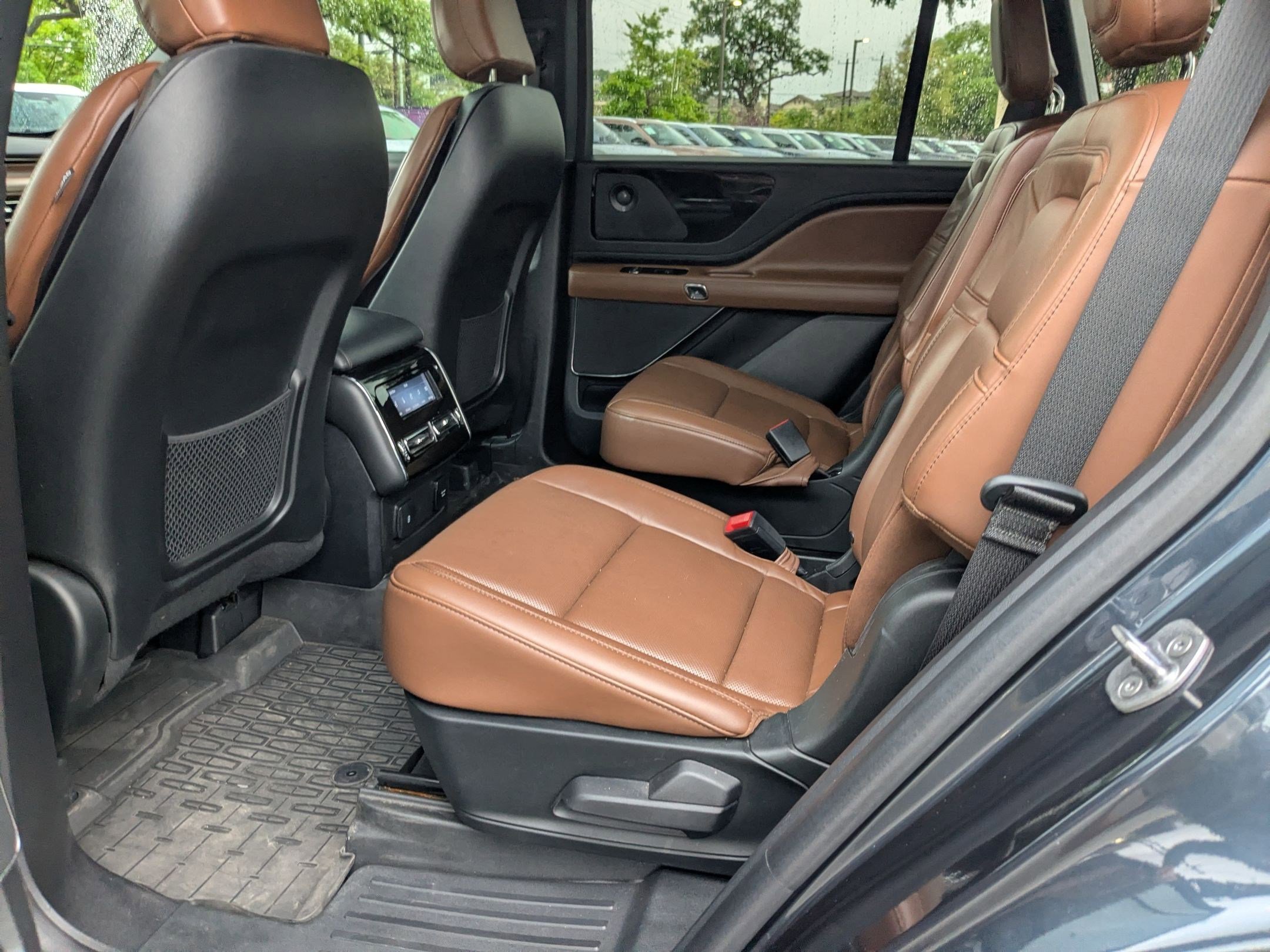 Used 2023 Lincoln Aviator Reserve w/ Elements Package Plus RWD image 21