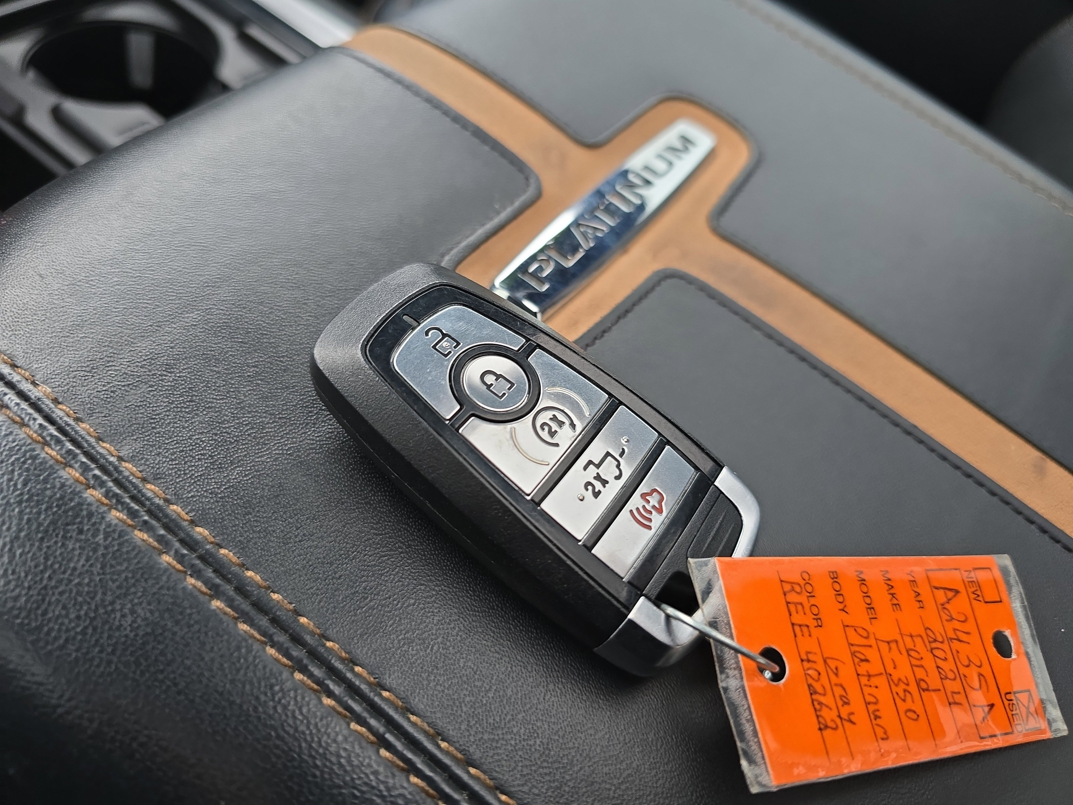 Used 2024 Ford F350 Platinum image 44