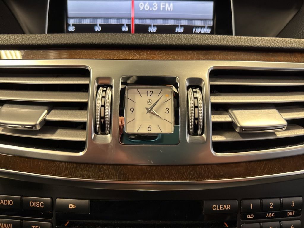 Used 2014 Mercedes-Benz E 350 4MATIC Sedan image 27