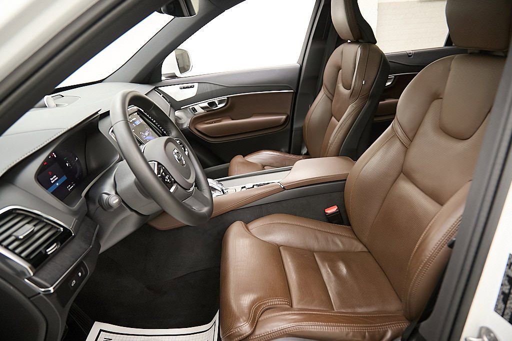 Certified 2024 Volvo XC90 T8 Ultimate w/ Protection Package image 19