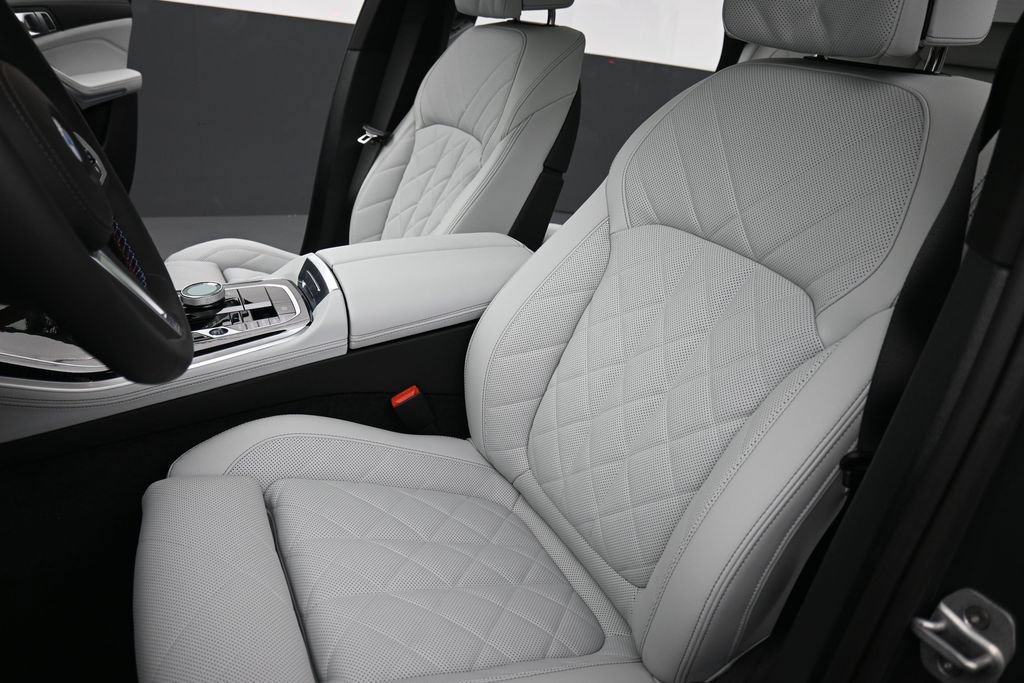 New 2026 BMW X5 M60i AWD/4WD image 11