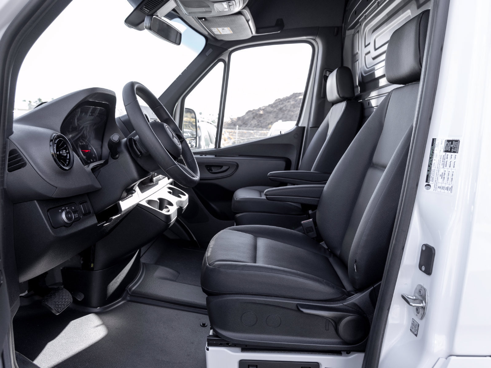 New 2025 Mercedes-Benz Sprinter 2500 image 13