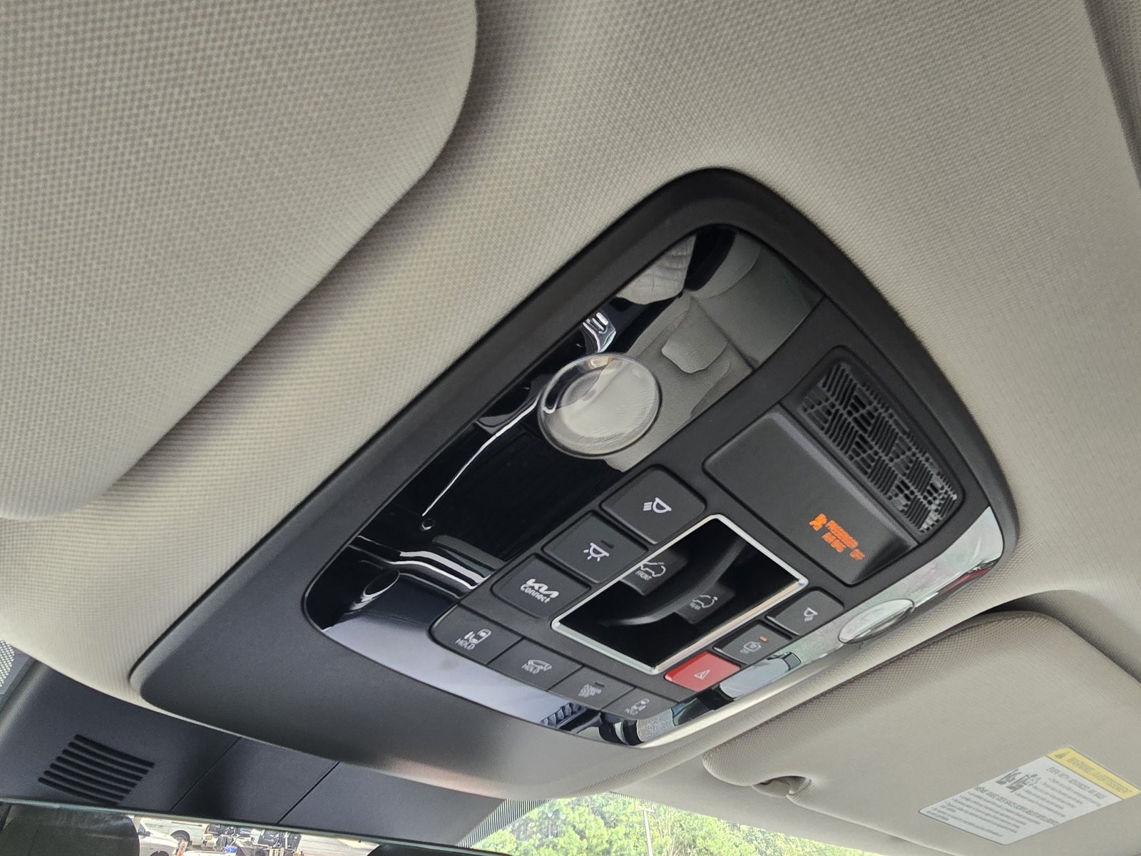 Used 2025 Kia Carnival SX Prestige FWD image 21