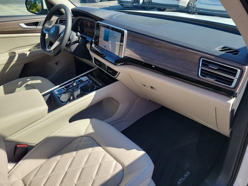 New 2026 Volkswagen Atlas SEL Premium R-Line image 28