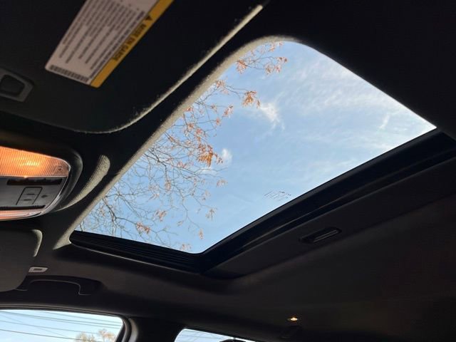 Used 2022 Jeep Grand Cherokee Limited image 18