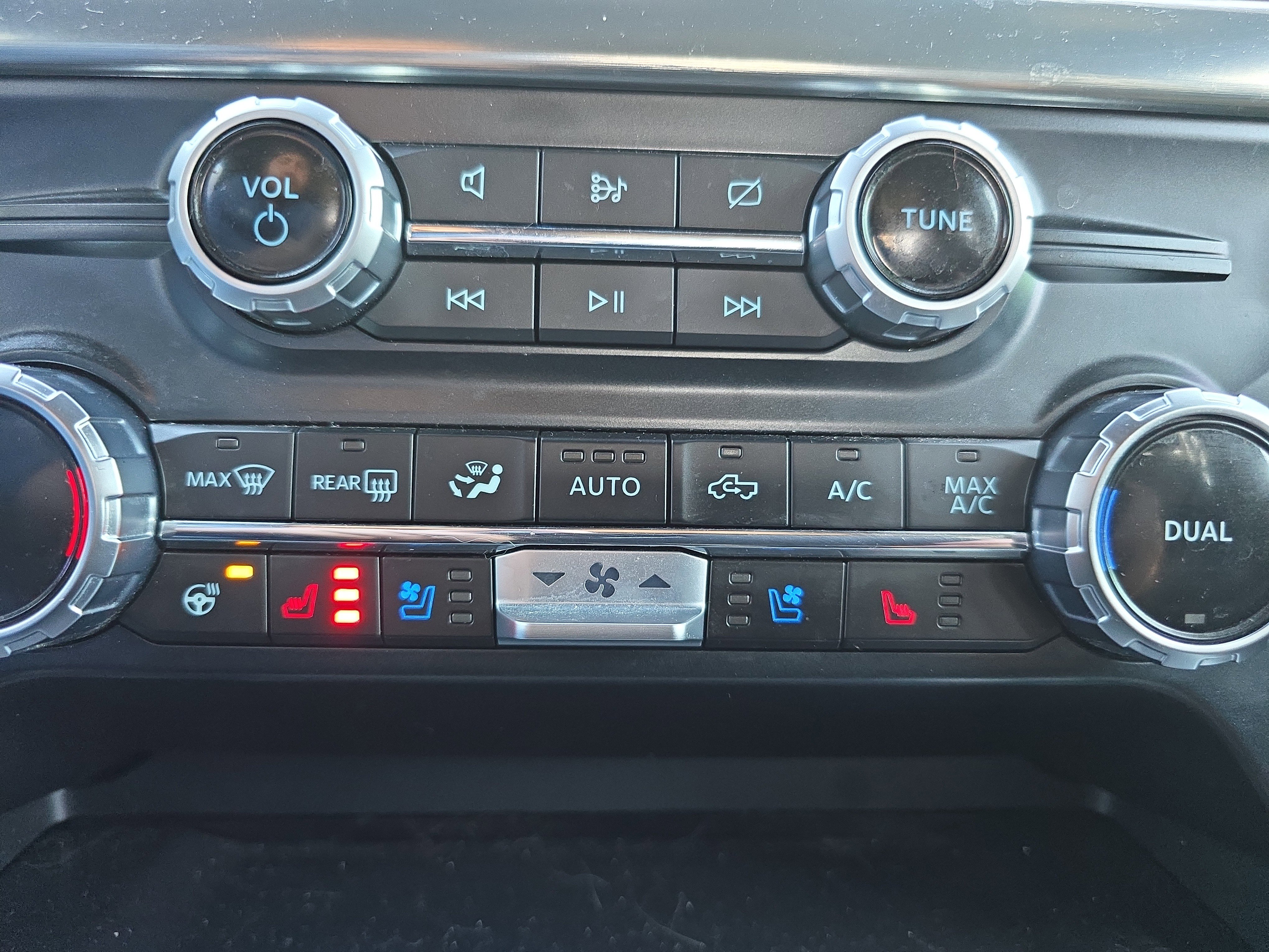 Used 2023 Ford F150 Lariat w/ Equipment Group 502A High AWD/4WD image 31