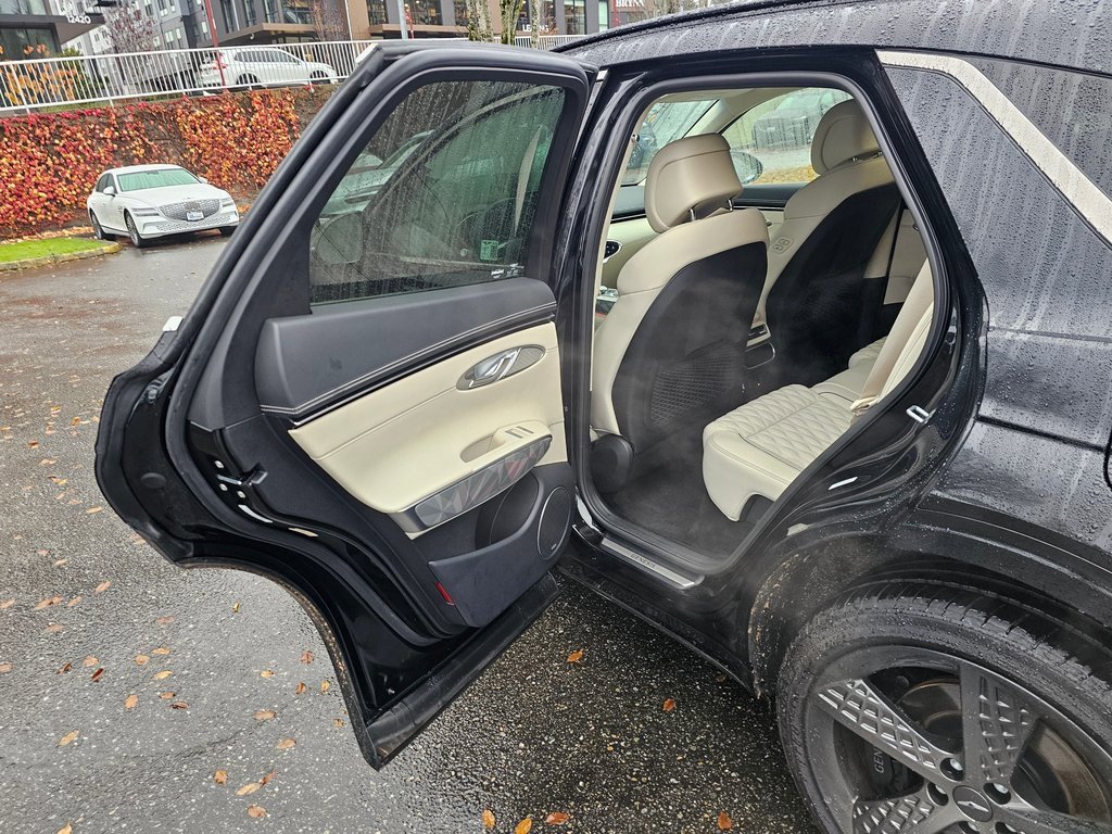 Used 2025 Genesis GV70 3.5T Sport w/ Sport Advanced Package image 22