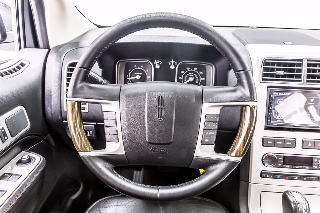 Used 2010 Lincoln MKX AWD image 21
