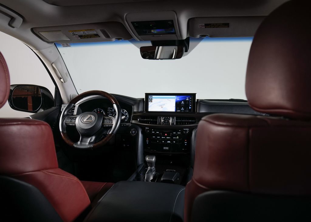 Used 2018 Lexus LX 570 4WD image 13