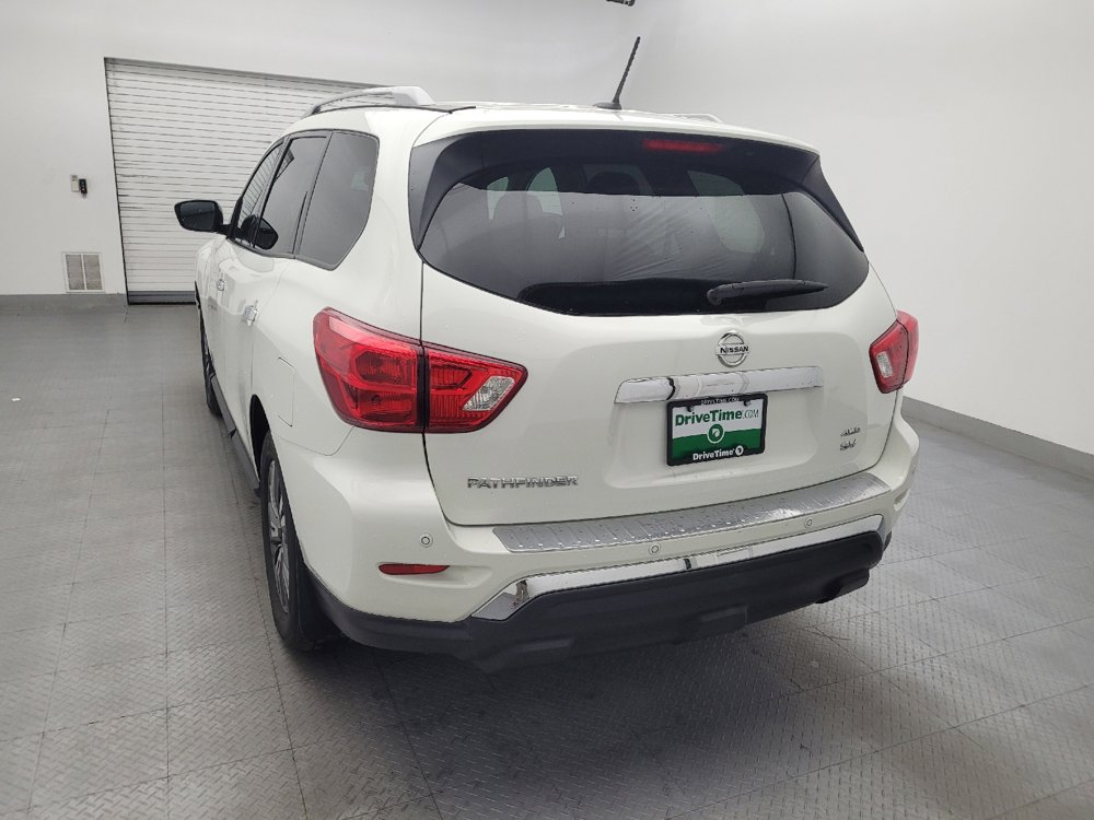 Used 2017 Nissan Pathfinder SV AWD/4WD image 6