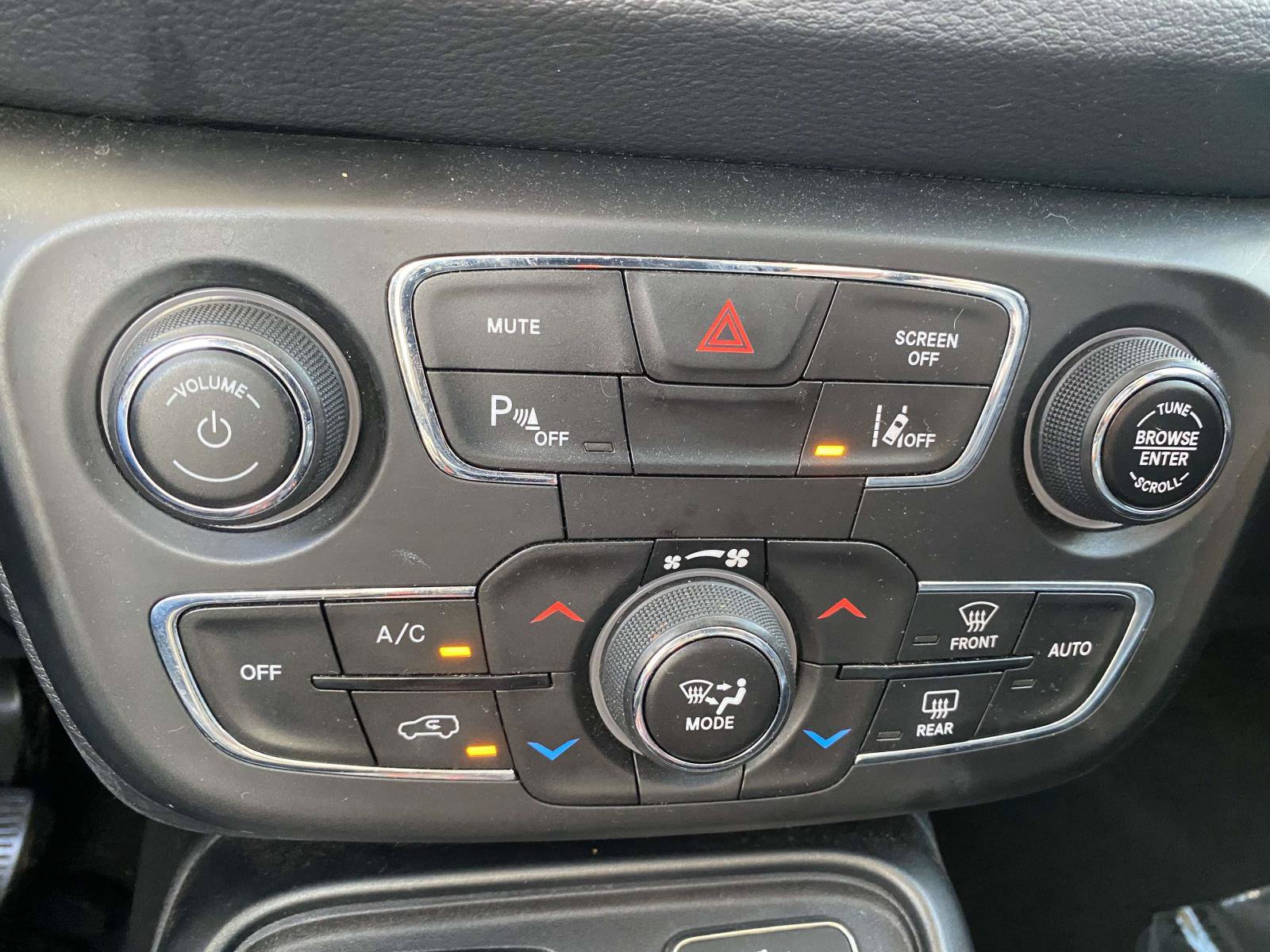 Used 2021 Jeep Compass Trailhawk AWD/4WD image 26