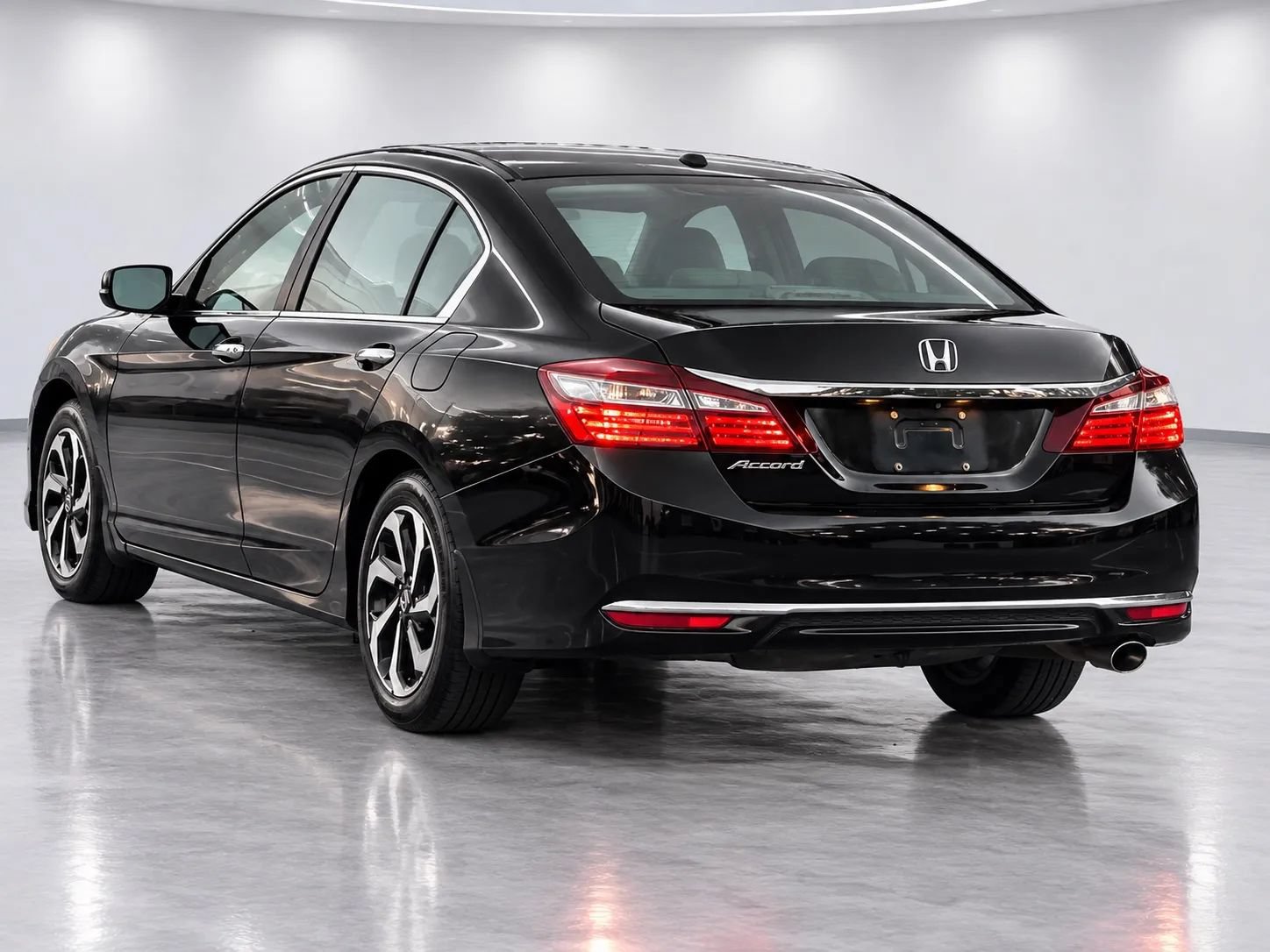 Used 2017 Honda Accord EX-L image 4