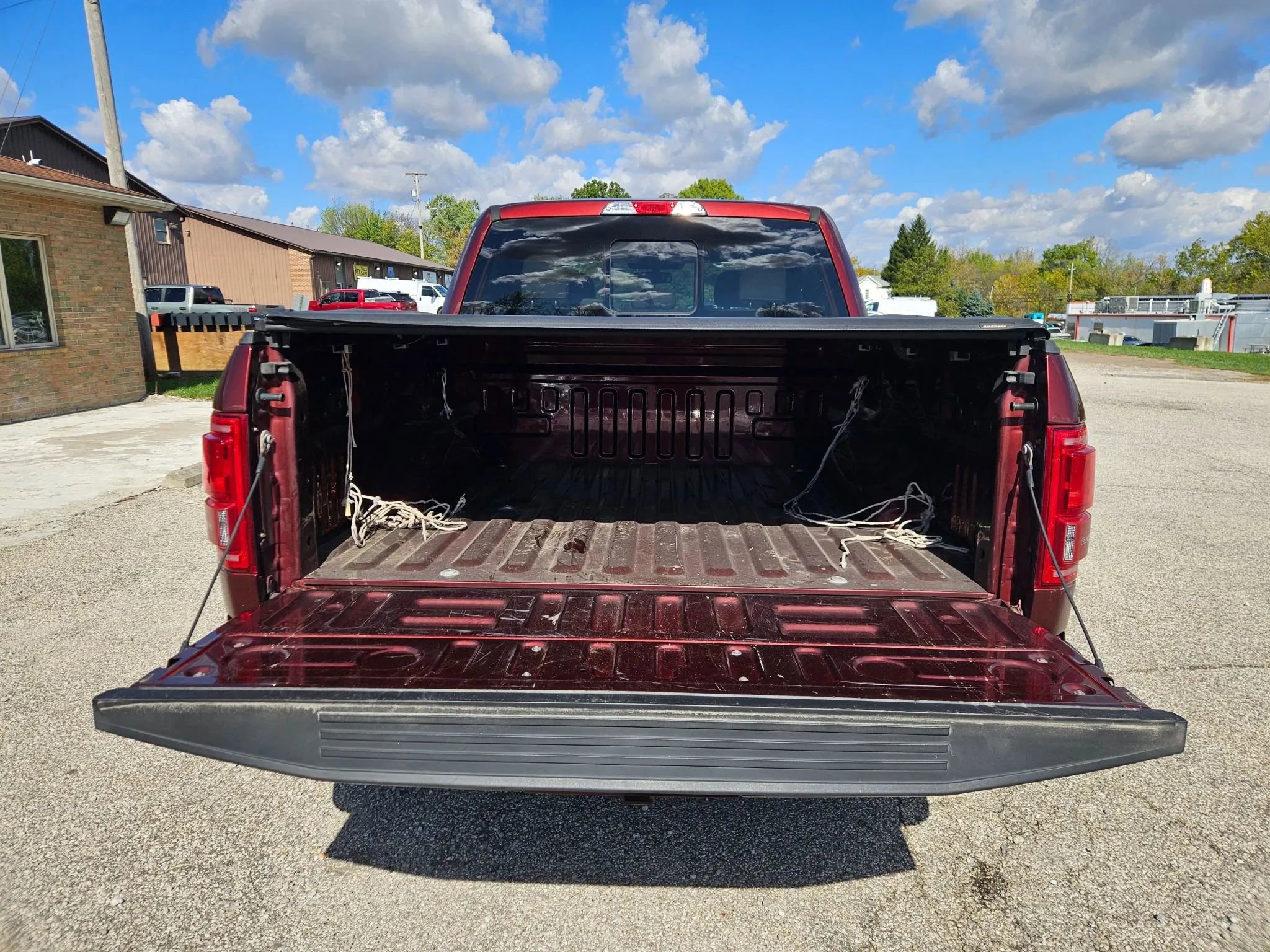 Used 2017 Ford F150 Lariat image 13