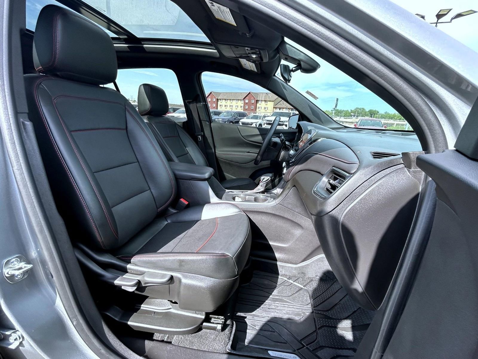 Certified 2024 Chevrolet Equinox RS w/ RS Leather Package image 16