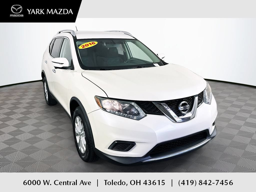 Used 2016 Nissan Rogue SV w/ SV Premium Package
