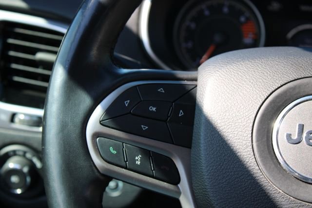 Used 2019 Jeep Cherokee Limited FWD image 19