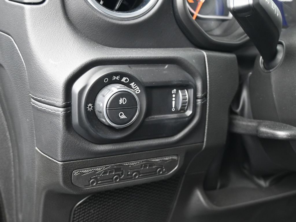 Used 2024 Jeep Gladiator Sport w/ Premium Package image 14