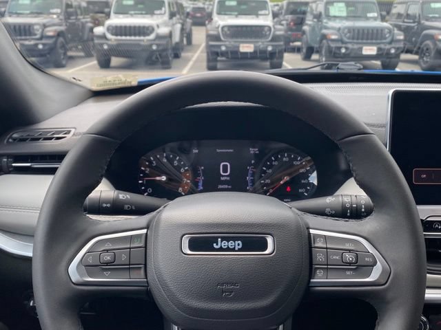 Used 2025 Jeep Compass Limited AWD/4WD image 15