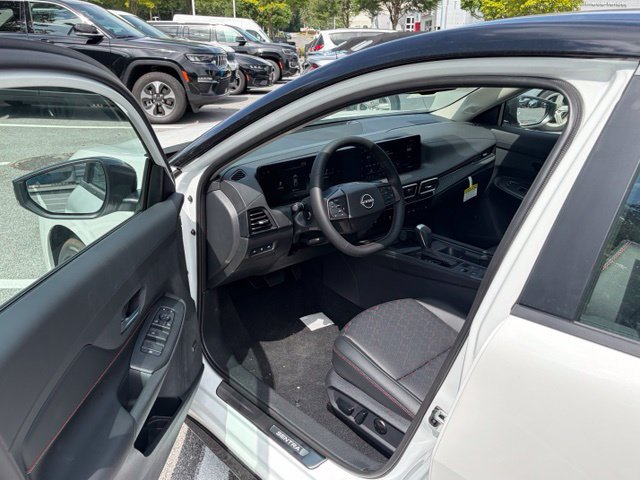 New 2027 Nissan Sentra SR w/ SR Premium Package FWD image 13