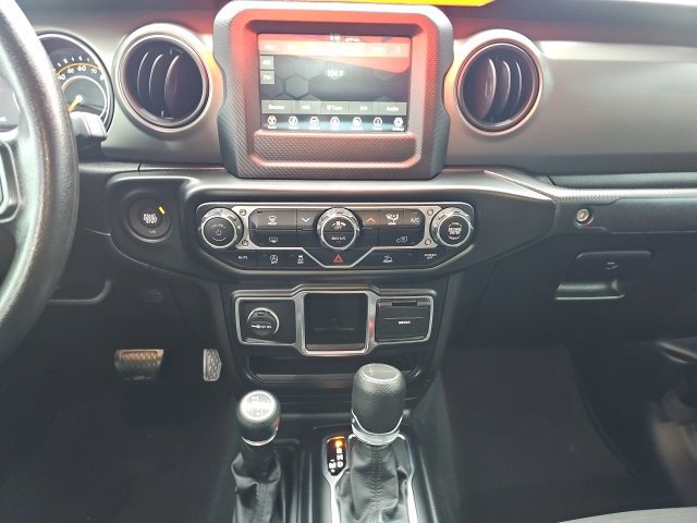 Used 2023 Jeep Gladiator Sport image 20