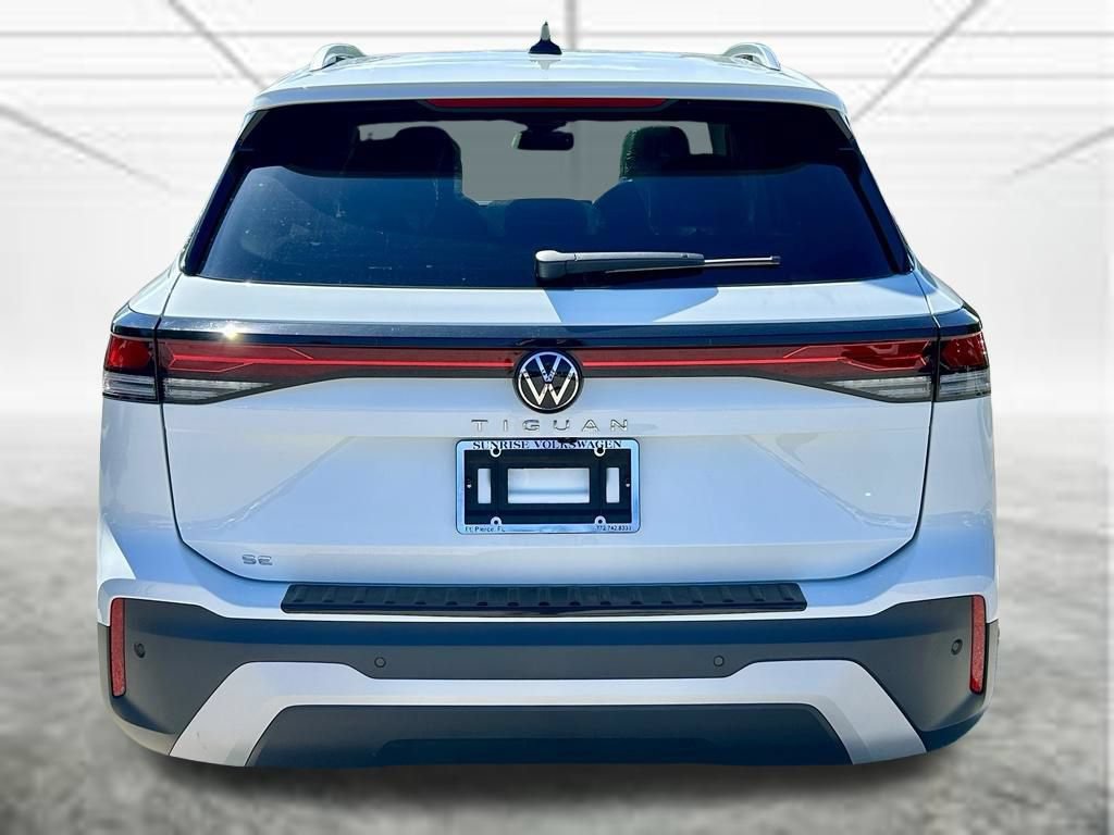 New 2026 Volkswagen Tiguan SE FWD image 6