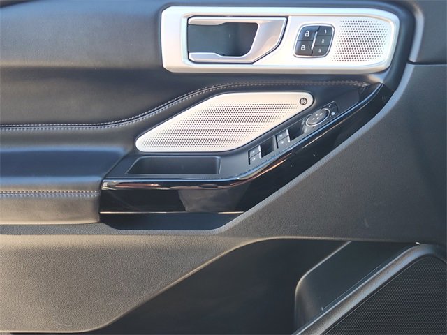 Used 2023 Ford Explorer Platinum w/ Technology Package image 24