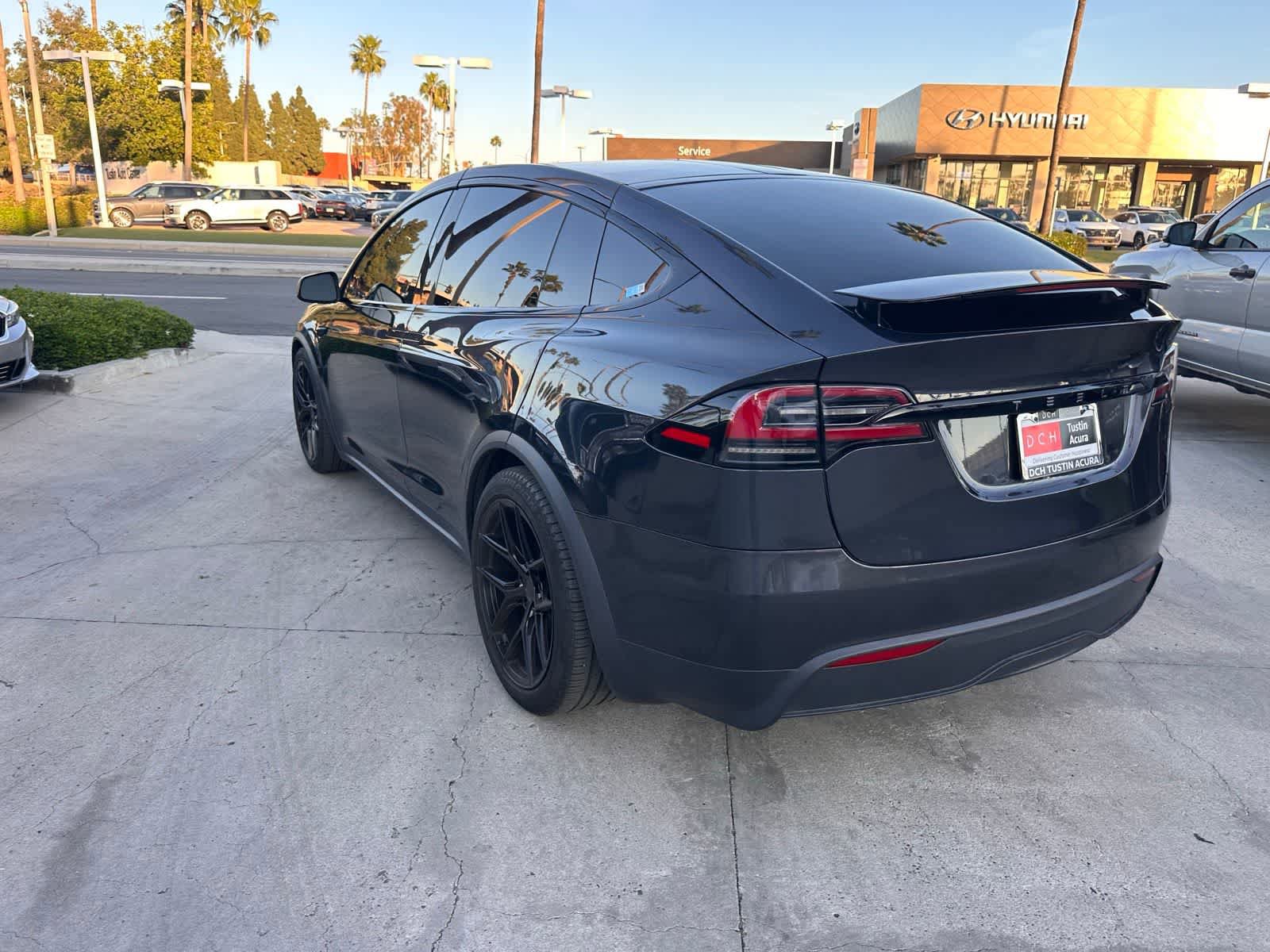 Used 2024 Tesla Model X image 3