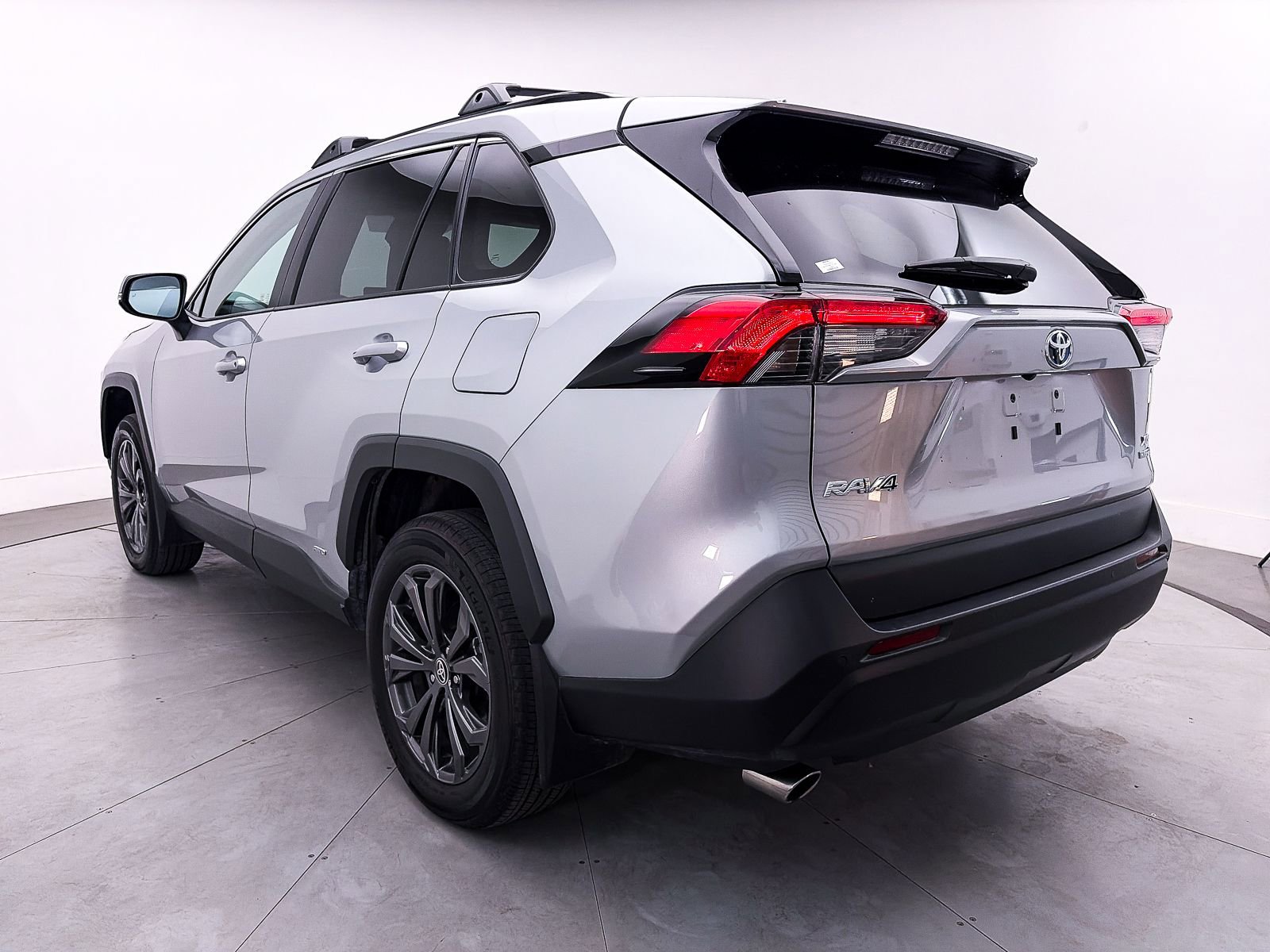 Used 2024 Toyota RAV4 XLE Premium w/ Weather Package image 12