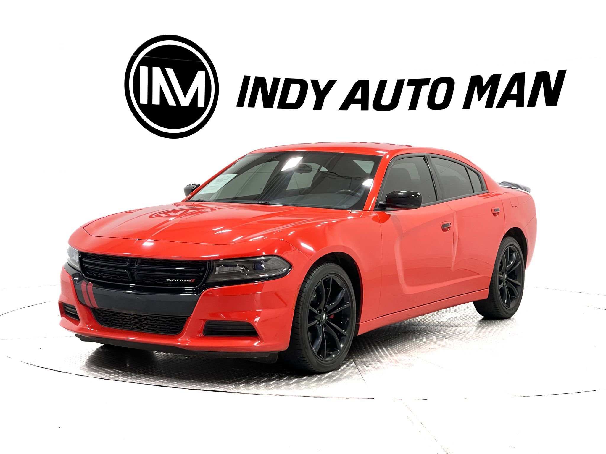 Used 2018 Dodge Charger SXT w/ Blacktop Package image 8