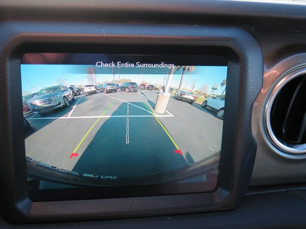 Used 2023 Jeep Wrangler Sahara w/ Cold Weather Group image 14